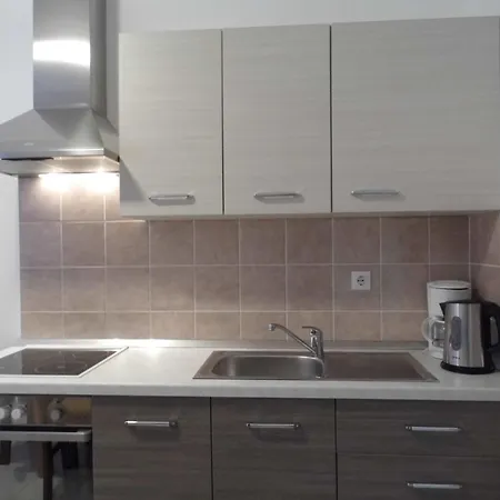 Schoene Und Moderne- Voll Ausgestattete In Ruhiger Lage By Interhome Apartamento