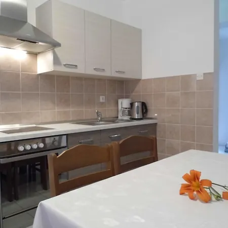 Schoene Und Moderne- Voll Ausgestattete In Ruhiger Lage By Interhome Malinska