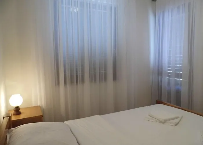 Appartement Schoene Und Moderne- Voll Ausgestattete In Ruhiger Lage By Interhome *