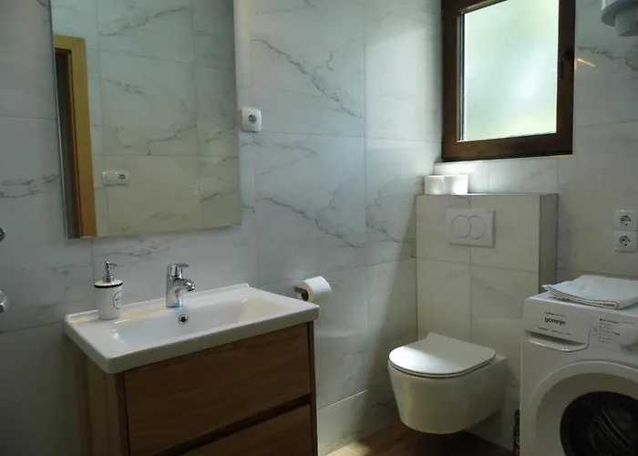 Schoene Und Moderne- Voll Ausgestattete In Ruhiger Lage By Interhome *